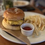 レストラン ラ・マーレ - チーズバーガー