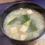 鮨割烹かつうら - 味噌汁