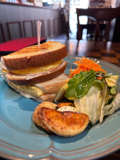 THE TWiNS 1921 photo 3