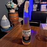 GALETTE BURGER'S - コロナビール。レモンを付けるか選べます