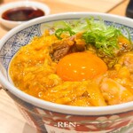 焼鳥 とり藤 - こだわりタマゴの親子丼