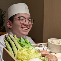 天ぷら成 - 笑顔で応対