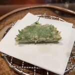 天ぷら 銀座おのでら - 北海道のバフンウニの大葉包み