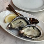 DAVELLO gastropub - 牡蠣　これがめちゃくちゃ濃厚で美味しい
