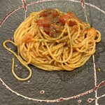 Le Porc - 料理写真:本日のランチセット（前菜3種、パスタ2種より選択）
自家製ツナとオリーブオイルのトマトスパゲティ
1200円