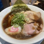 おダシと銀しゃり 中華そば 新た - 