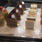 LESS by Gabriele Riva & Kanako Sakakura - 