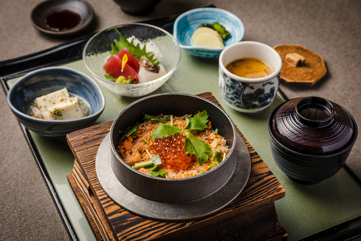 写真 : 大山鶏と鮮魚 居酒屋 まいか （-米香- 【旧店名】大山地鶏と