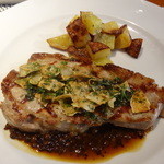 夢時庵 - 千葉県産”恋する豚”厚切りロース肉のグリル、大蒜バターとレンズ豆の赤ワインのＷソース