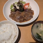 社 - 豚ロース生姜焼き定食　800円