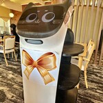 シャトレーゼカントリークラブ野辺山 レストラン - 配膳ロボットにゃん♬