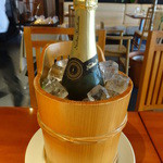 夢時庵 - 木桶のワインクーラー