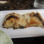 ごはん屋 さくら - 生さわらカマ塩焼き