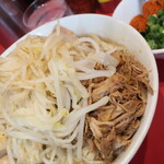 ラーメン二郎 - ラーメン半分＋青ネギうずら崩