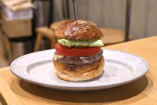 食パン 熟成純生食パン ｜ 本多【公式HP】