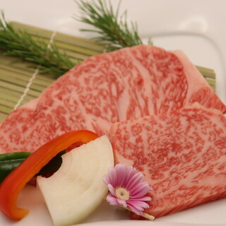 リーズナブルに黒毛和牛を堪能◆お祝い事におすすめの肉ケーキも