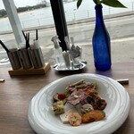 HICKORY Sea Side cafe - 