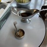 和牛レストラン ふゆさと - ステーキソースとマスタード