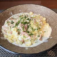 オステリア ブッビーノ - ベーコンと生海苔とパルミジャーノチーズのクリームソース