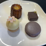 ガストロノミー ジョエル・ロブション - 