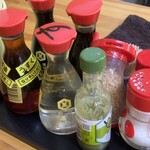 谷川米穀店 - 薬味は色々あります。