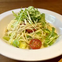パージナ イタリアン ファイアワークス プラス カフェ ～薪焼きイタリアンとワイン～ - ちりめんじゃこと季節野菜のペペロンチーノ