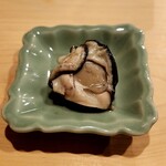 鮨 奥 - かき醤油漬け