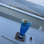 cafe 海と硝子 - 海色ライチソーダフロート