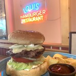 Louis Hamburger Restaurant - 