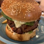Louis Hamburger Restaurant - アボガドバーガー