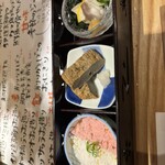 郷土料理かどや 大街道店 - 宇和島小箱