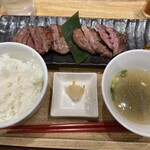 炙り牛たん 万 - 