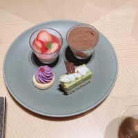 ブッフェアンドカフェ スロープサイドダイナー ザクロ -  ブッフェアンドカフェ スロープサイドダイナー ザクロ -