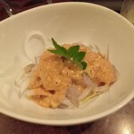 酒食楽 ヲッタントット - ①（カワハギ肝あえ）