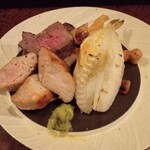 酒食楽 ヲッタントット - ③（肉とフグ炭火焼き）