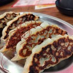 韓国料理居酒屋 韓兵衛 - 肉餃子のアップ。餡はみっちり