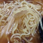 福泰厨房 - 福泰厨房 京都ファミリー店のフカヒレラーメンのフカヒレと麺（14.08）