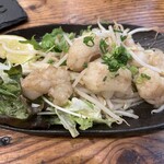 赤羽金太郎 - 和牛もつの柚子胡椒炒め。モツが新鮮でジューシーで、美味しかった。