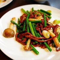 中国料理 四川 - 牛肉とニンニクの茎のオイスターソース炒め