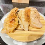 回転寿司 旬花 - 炙り3貫盛り（トロサーモン・えんがわ・ほたて）