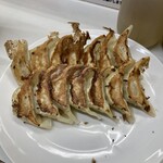 ぎょうざ専門店 赤萬 三宮店 - 