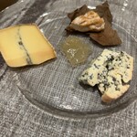la falaise - チーズ盛り合わせ(モルビエ、バノン、フルムダンベール)