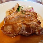 こぶたの家 - 車に乗ってからは
豚肉の『質の悪い旨味感』の後味が口内に残り続け
気持ち悪くて、消えなくて、あまりにも嫌だったので
コンビニで買ったカップコーヒーを口に流し込み
後味をナルハヤで消去しようと努力したw