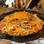 ナナイロパスタ - 特製チーズナポリタン 1,380円 ＋ 大盛り 300円 ＋トッピング全部乗せ 400円 ＝ 2,080円。