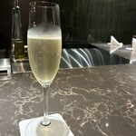 鉄板焼 雅 - スパークリングワイン