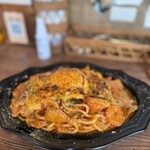 ナナイロパスタ - 特製チーズナポリタン 1,380円 ＋ 大盛り 300円 ＋トッピング全部乗せ 400円 ＝ 2,080円。