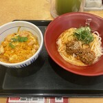 なか卯 - 冷やし坦々うどん550円+親子丼小盛400円-クーポン割引50円
計900円