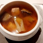 中国飯店 富麗華 - フカヒレ鮑なまこすっぽん乾貨と薬膳の極上蒸しスープ