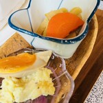 にぎ和伊カフェむろいし - 筍の煮物とポテサラ