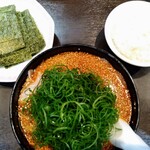 来来亭 - 料理写真:赤味噌ラーメン(冬限定)+数量限定葱ラーメン用ネギ+海苔5枚+ライス中